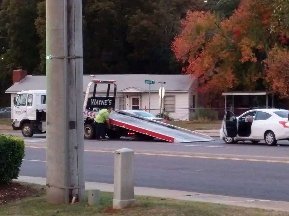 Foto del servicio de asistencia Waynes Towing Recovery & Transport