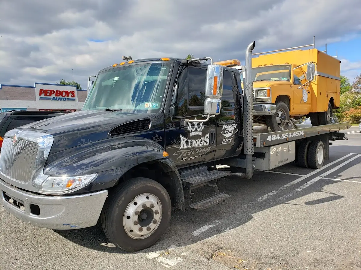 Foto del servicio de asistencia Kings Towing And Auto Repair LLC