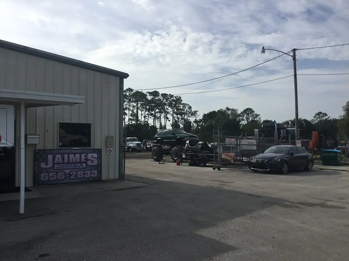 Foto del servicio de asistencia Jaimes Towing & Recovery, Inc.