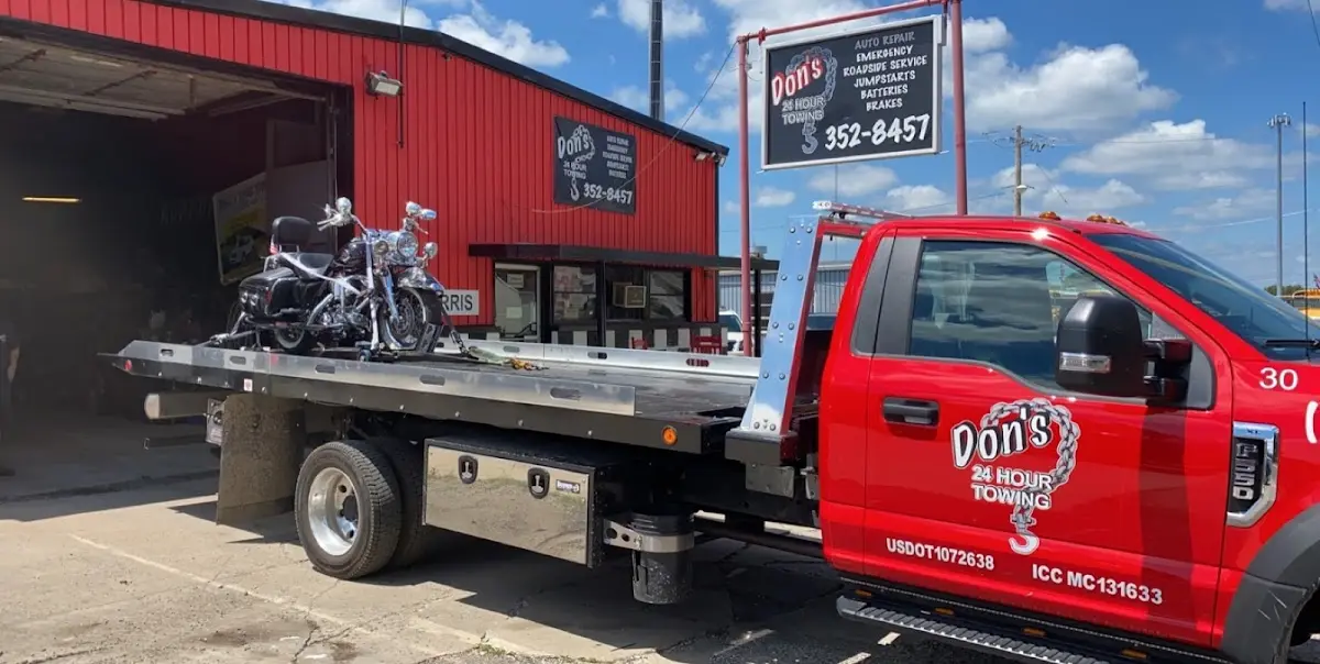 Foto del servicio de asistencia Dons 24 Hour Towing en Champaign