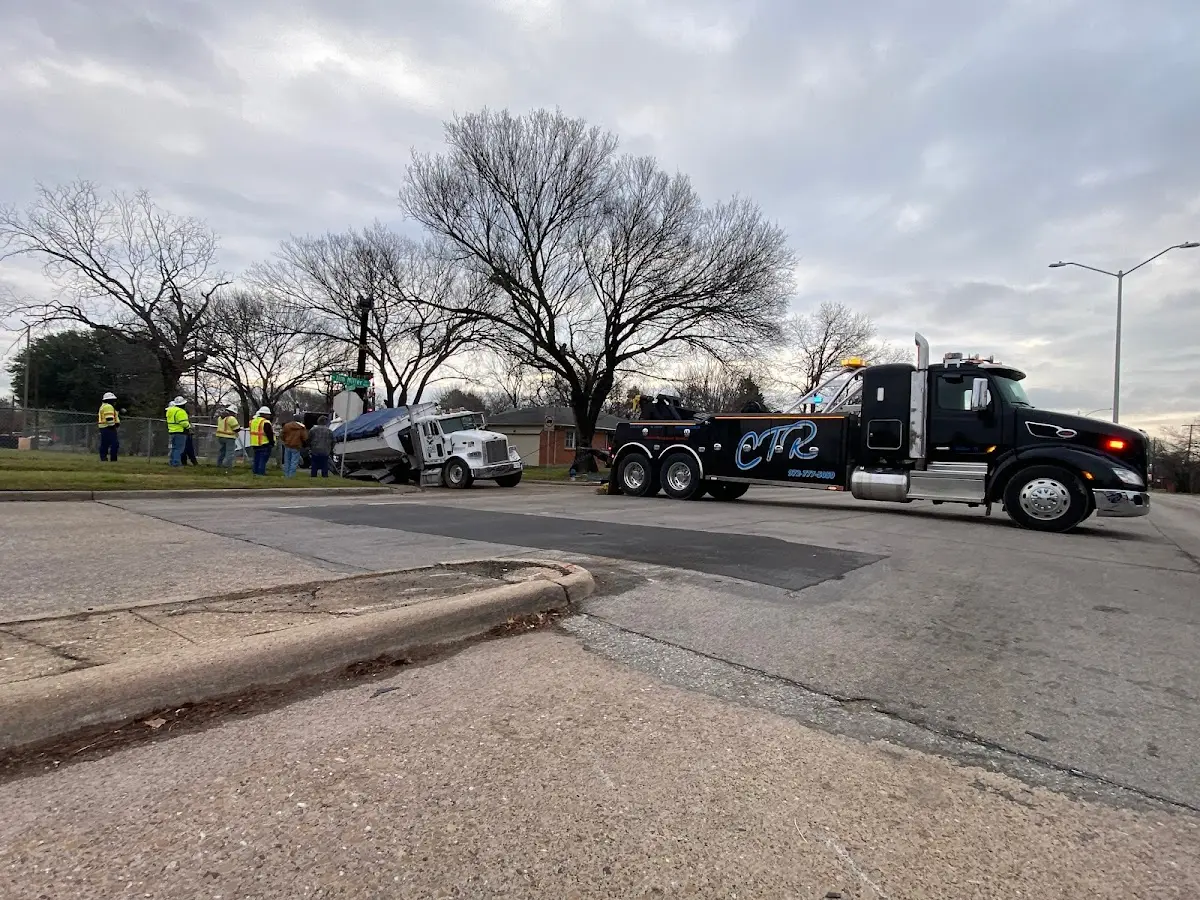 Foto del servicio de asistencia CTR Towing Services - Flatbed, Heavy Duty & Semi Tractor Trailer Towing