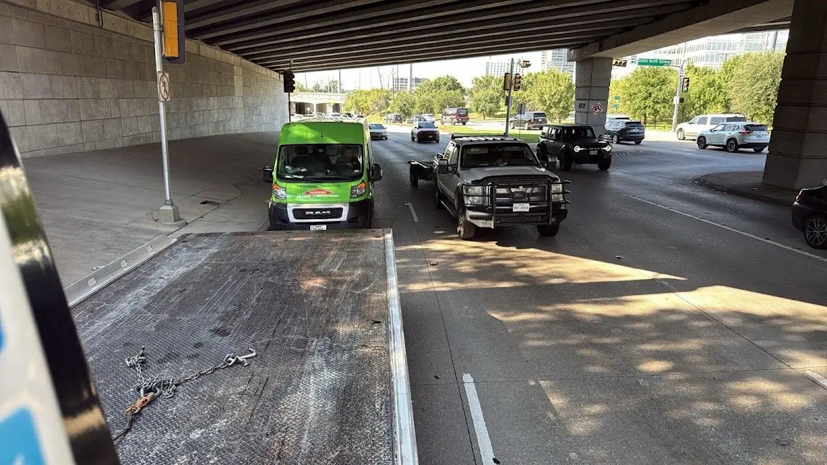 Foto del servicio de asistencia KB Towing-Servicio de Gruas-Dallas