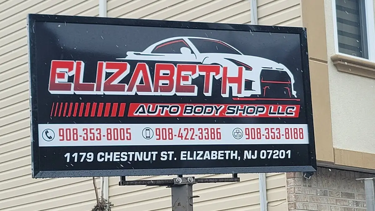 Foto del servicio de asistencia Elizabeth Auto Body Shop LLC