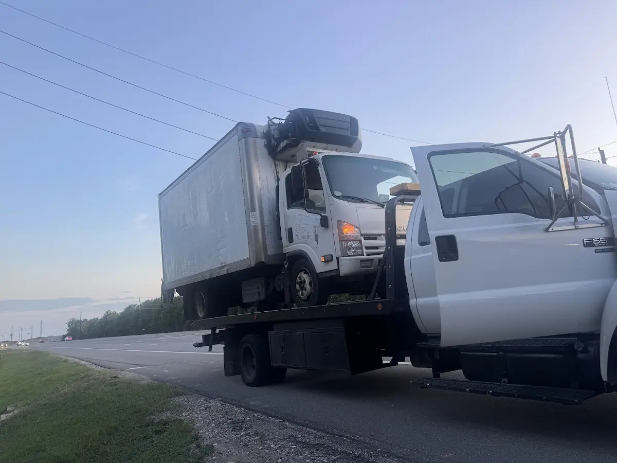 Foto del servicio de asistencia GRUAS RAYSEL HOUSTON