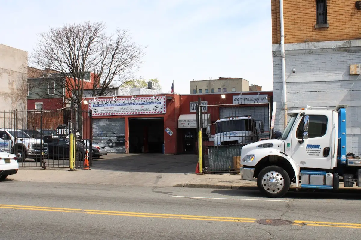 Foto del servicio de asistencia Truchan Towing & Recovery, Inc.