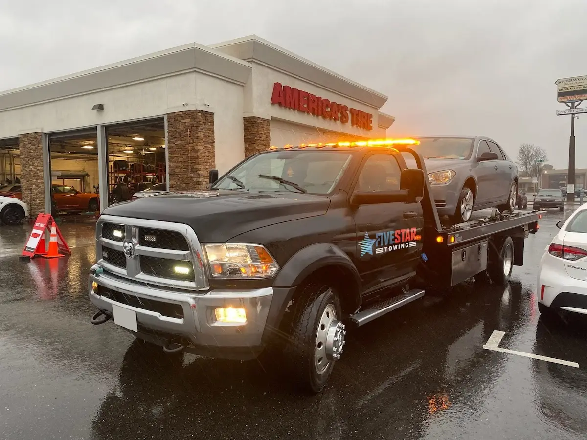 Foto del servicio de asistencia Five Star Towing