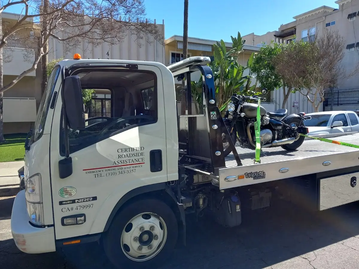 Foto del servicio de asistencia CERTIFIED ROADSIDE ASSISTANCE