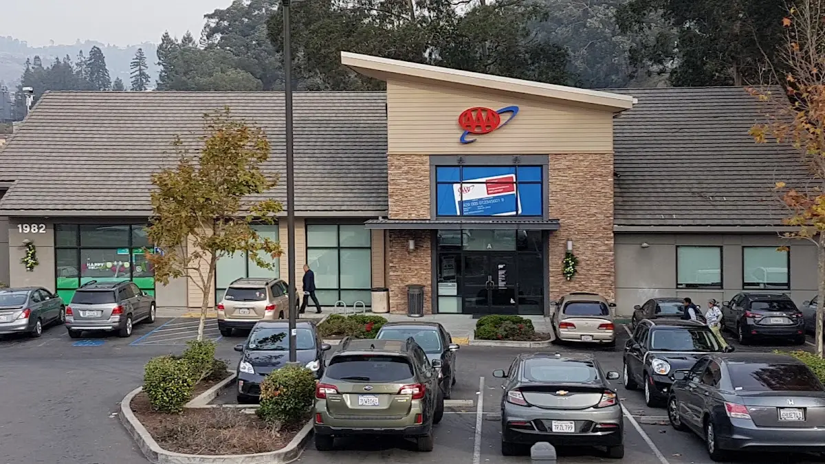 Foto del servicio de asistencia AAA Oakland Rockridge Branch
