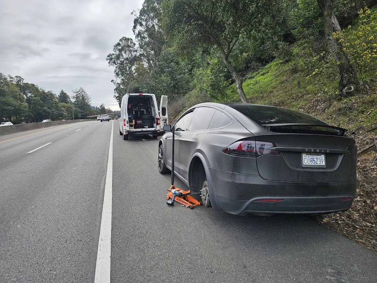 Foto del servicio de asistencia Mobile Tire Repair Service