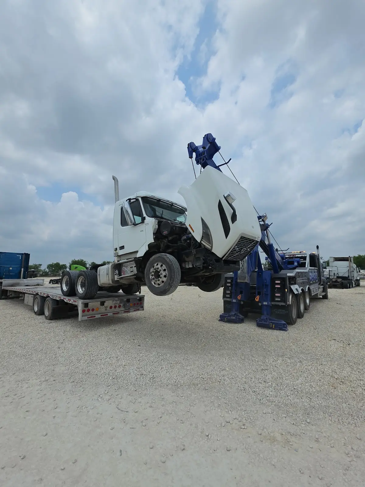 Foto del servicio de asistencia Benchmark Towing Systems - Heavy Duty Towing & Recovery