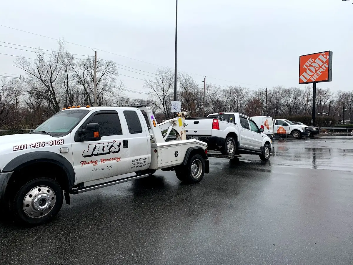 Foto del servicio de asistencia Jays Towing Services Llc
