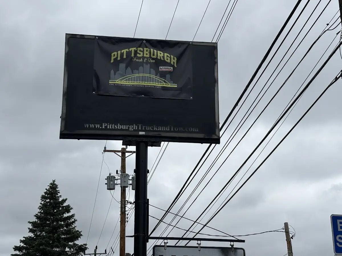 Foto del servicio de asistencia Pittsburgh Truck & Tow LLC