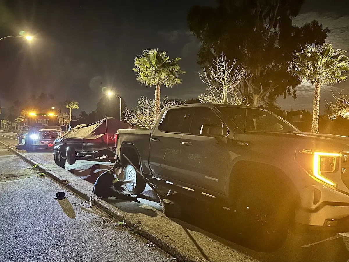 Foto del servicio de asistencia Angelos Towing Riverside