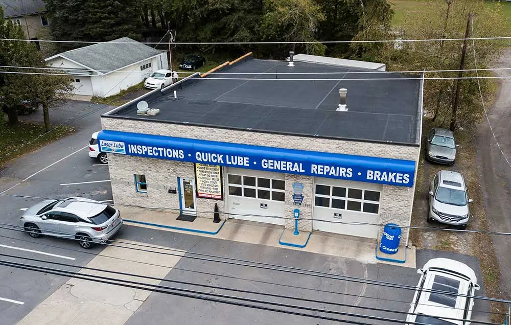 Foto del servicio de asistencia Laser Lube Meridian Ave, Scranton • 10 Minute Oil Change