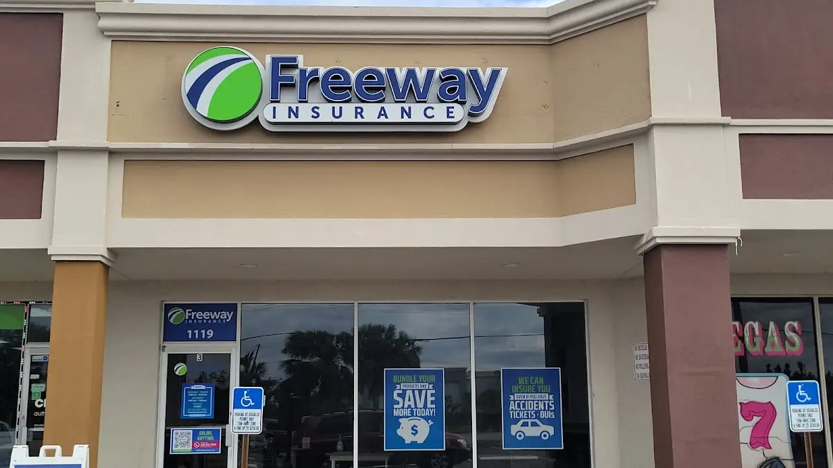 Logo de la compañía de seguros Freeway Insurance