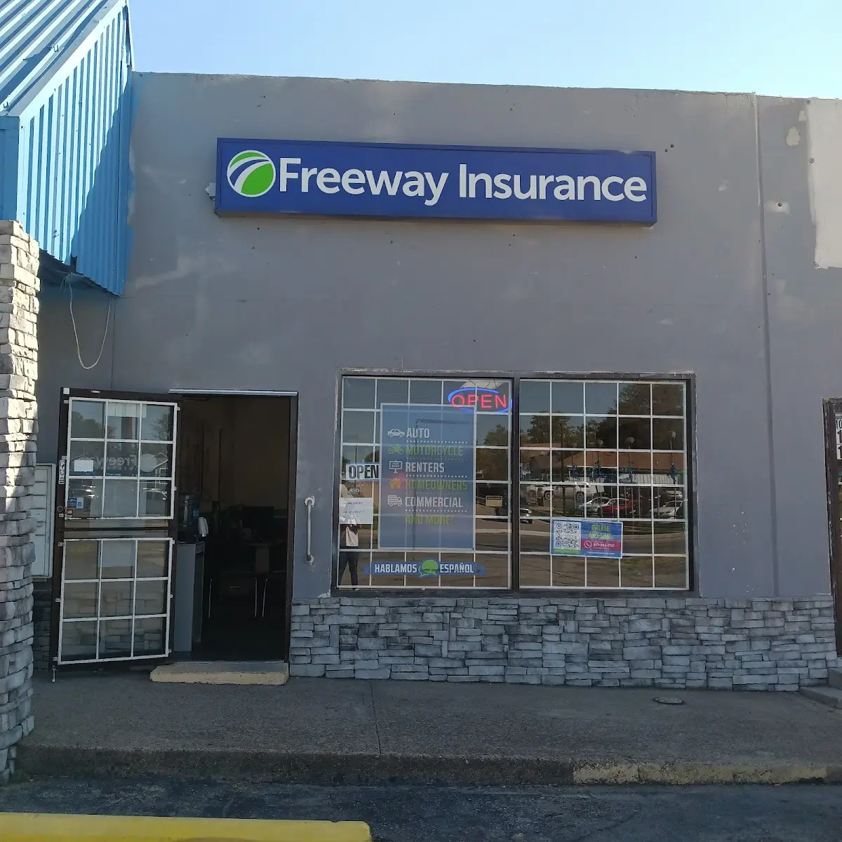 Logo de la compañía de seguros Freeway Insurance