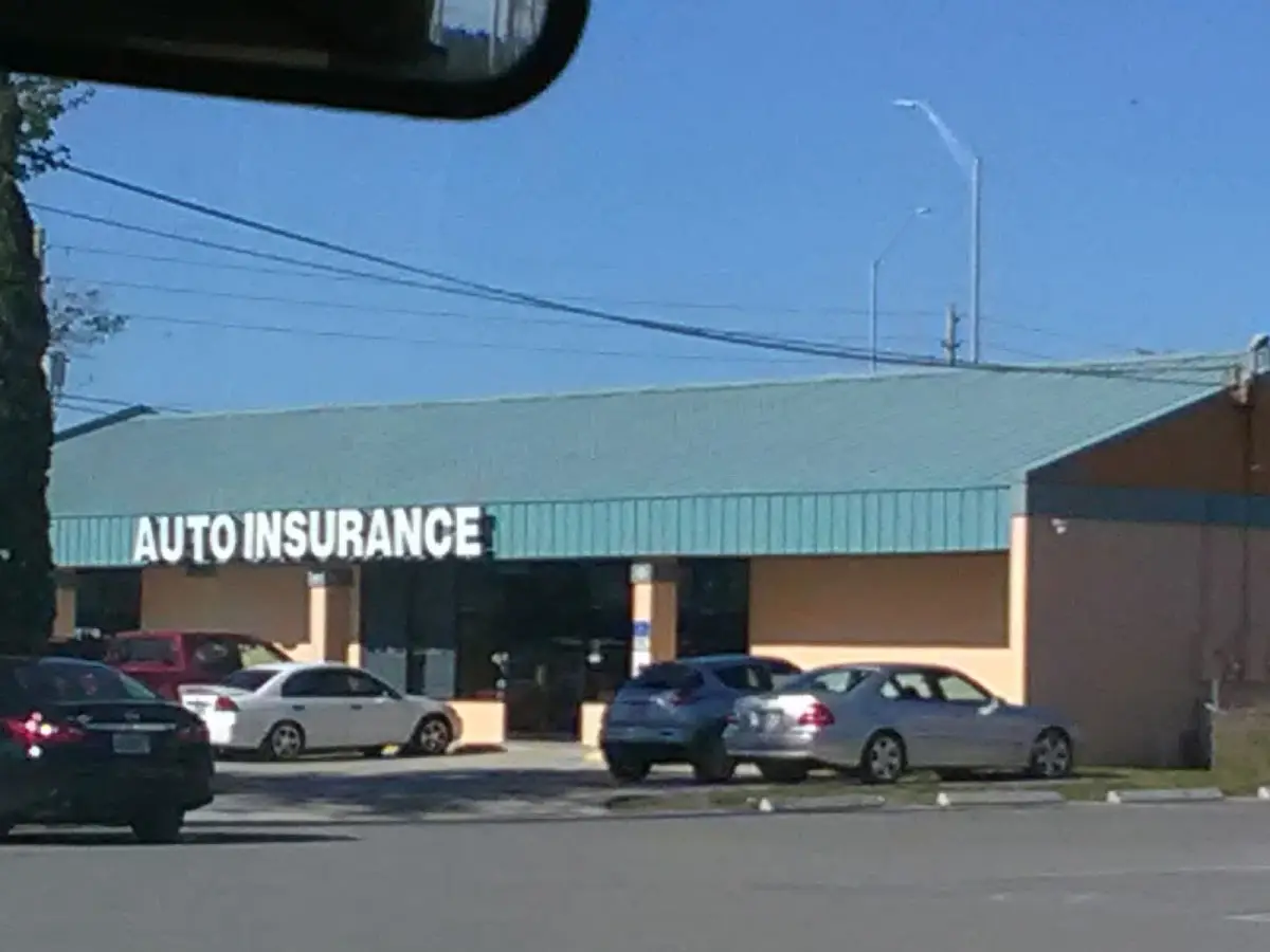Logo de la compañía de seguros Affordable Auto Insurance