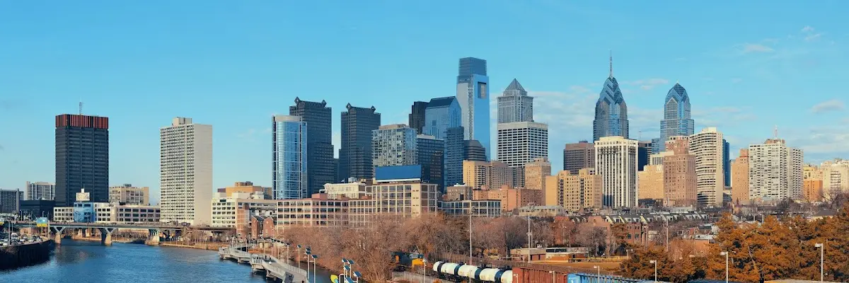 Logo de la compañía de seguros Insurephilly.com