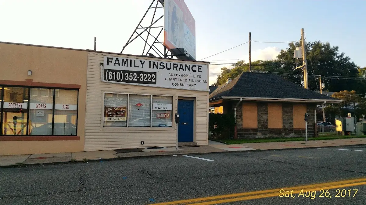 Logo de la compañía de seguros Family Insurance