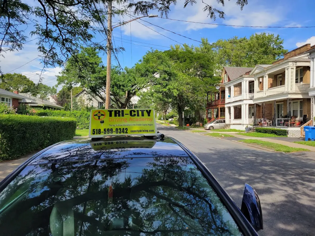 Foto de la escuela de manejo Tri-City Driving Academy INC.