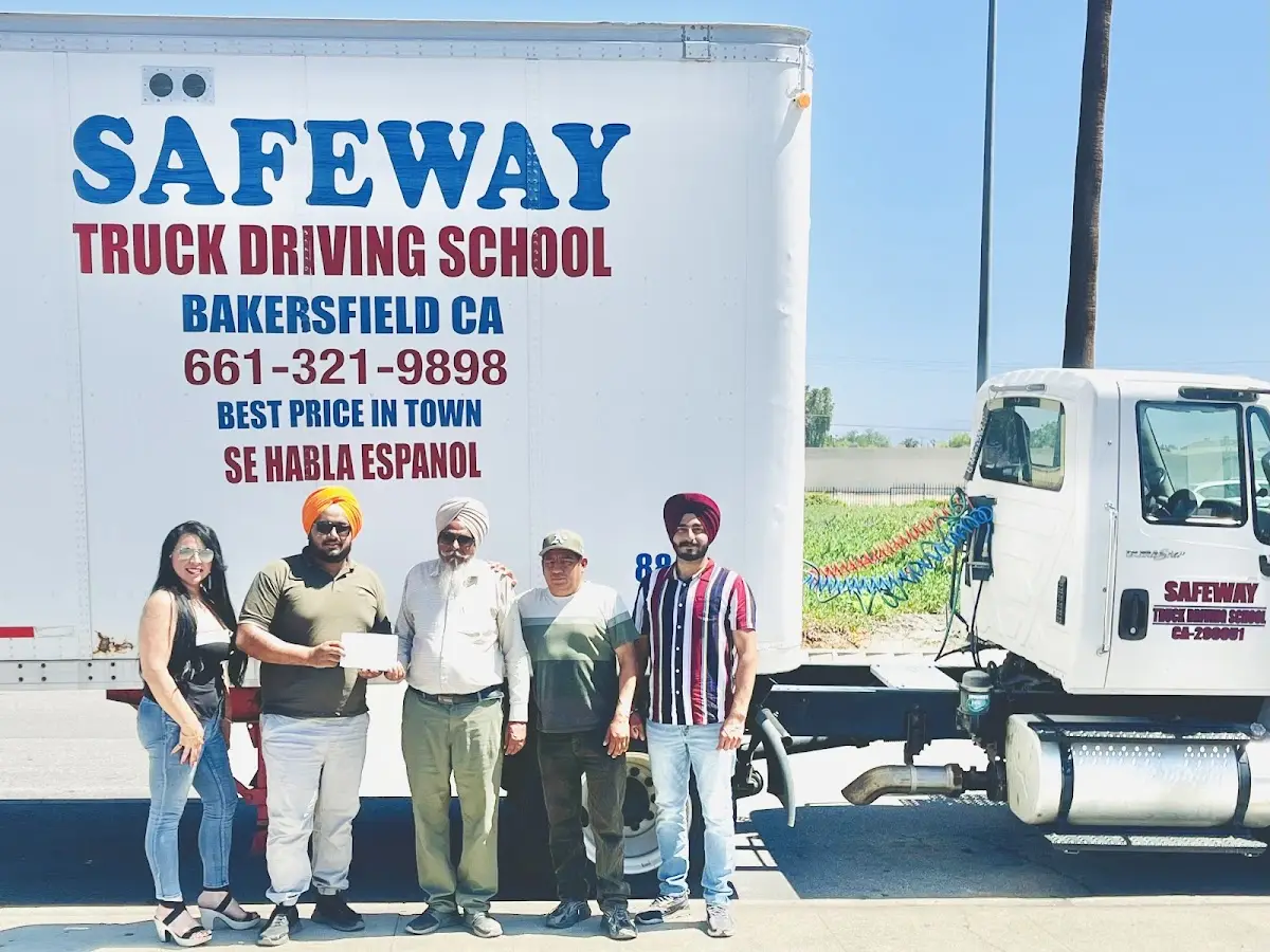 Foto de la escuela de manejo Safeway Truck Driving School