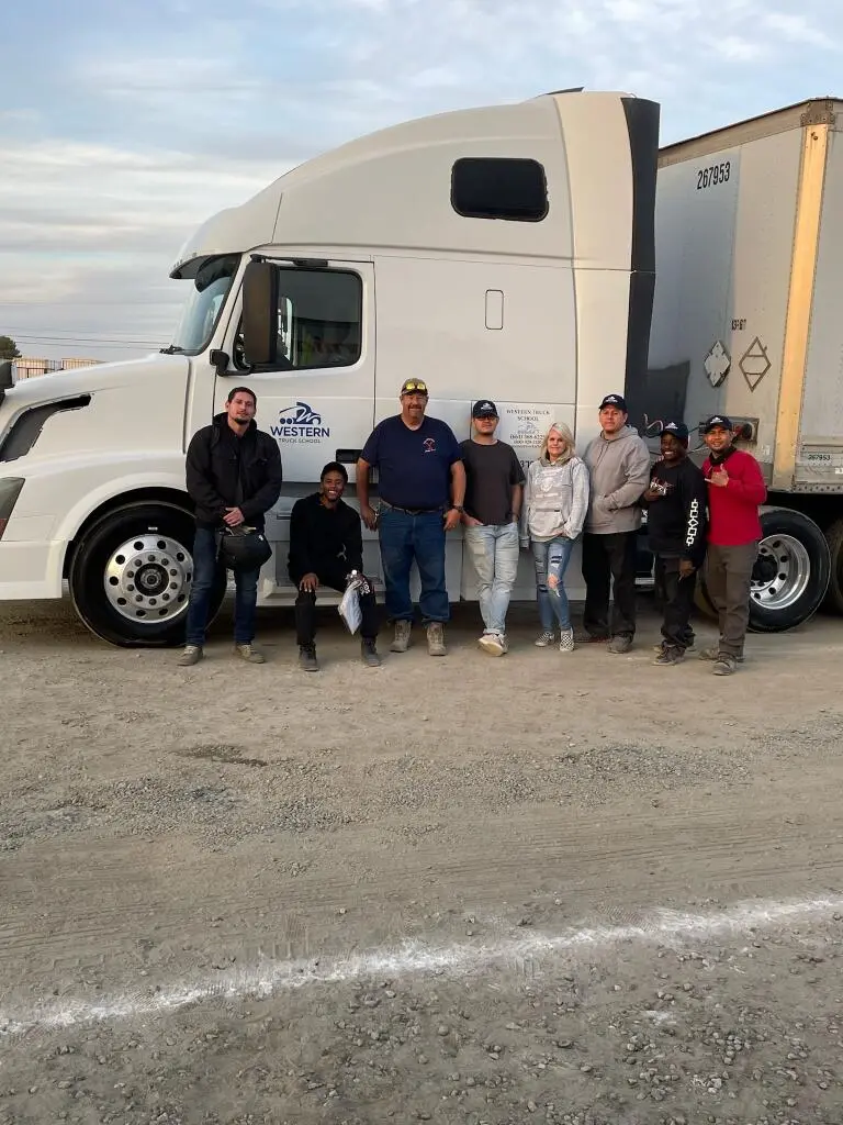 Foto de la escuela de manejo Western Truck School