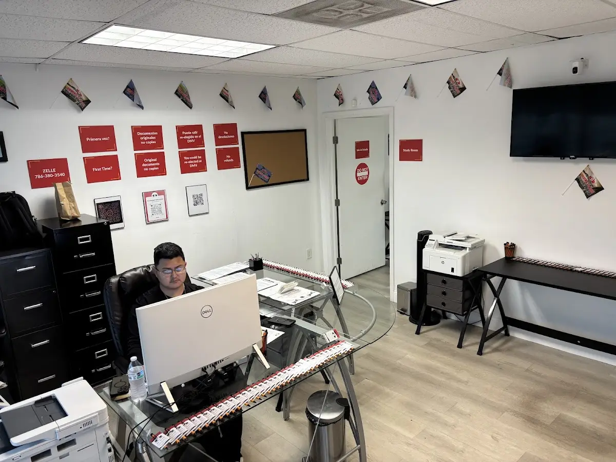Foto de la escuela de manejo FIRST DRIVING SCHOOL