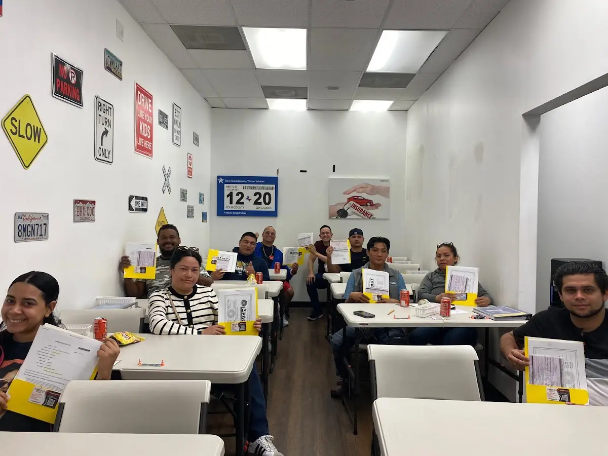 Foto de la escuela de manejo TU ESCUELITA DE MANEJO / LICENCIA DE CONDUCIR EN 1 DIA / ESCUELA DE MANEJO / ROAD TEST