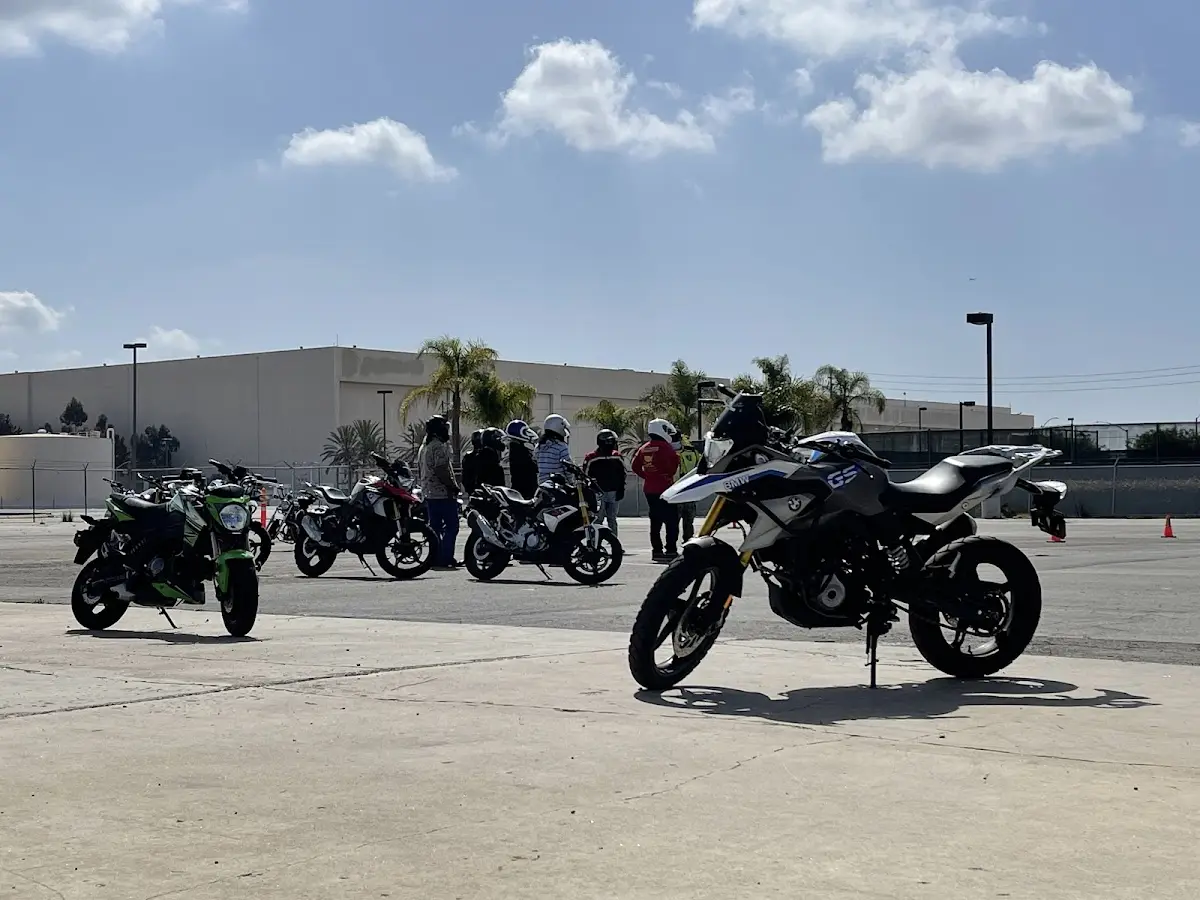 Foto de la escuela de manejo Clutch Motorcycle Training Inc.