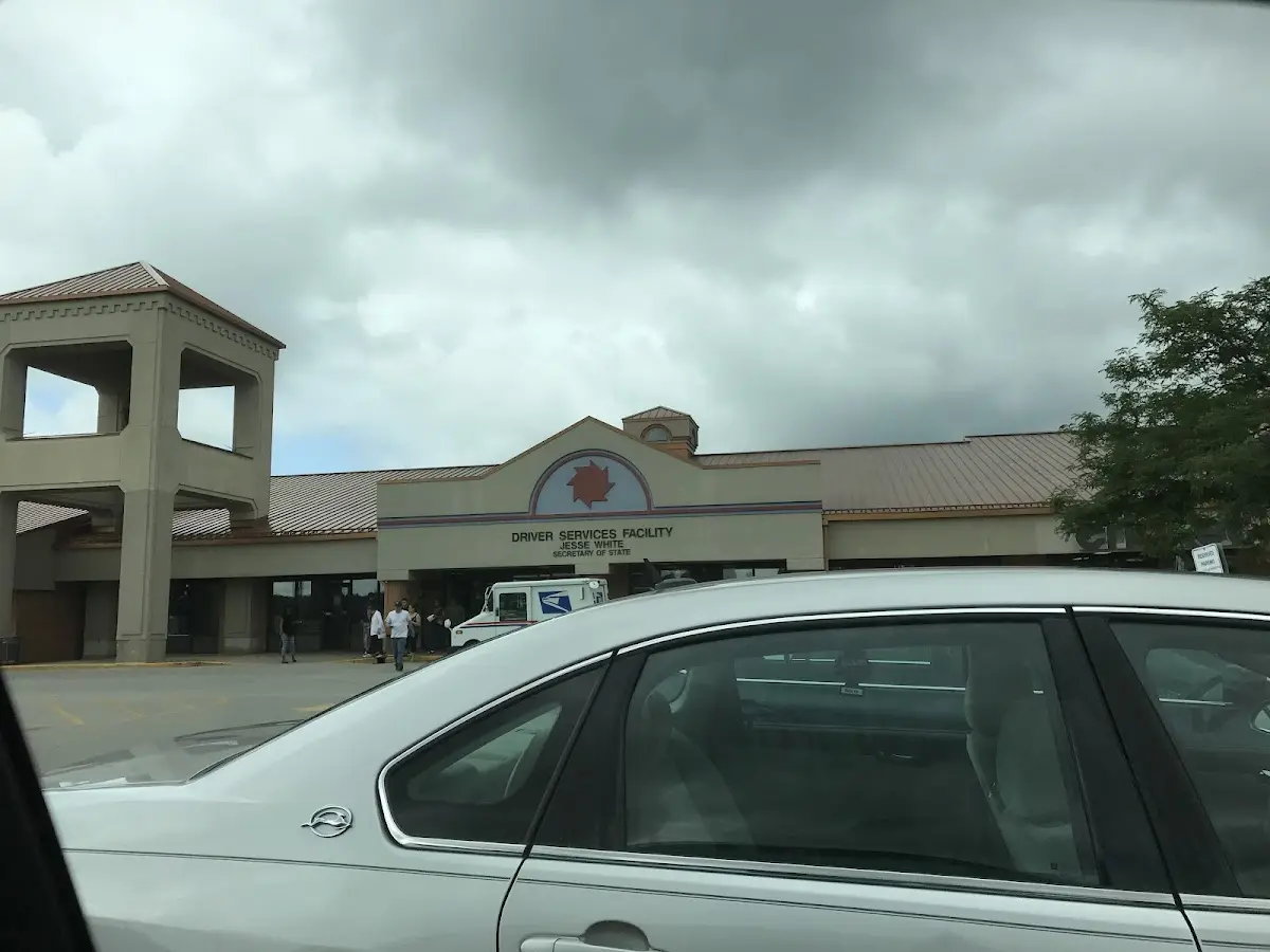Foto de la escuela de manejo Peoria Illinois Secretary of State Facility
