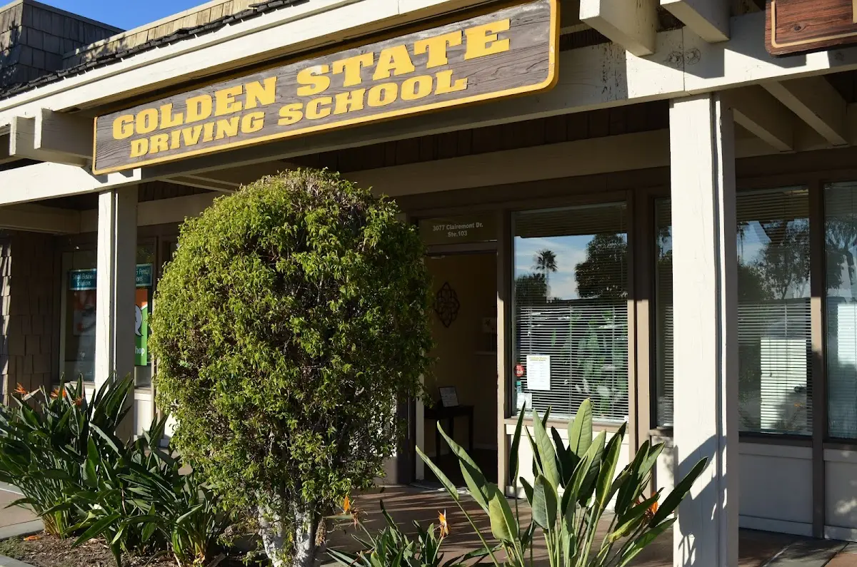 Foto de la escuela de manejo Golden State Driving School Inc.