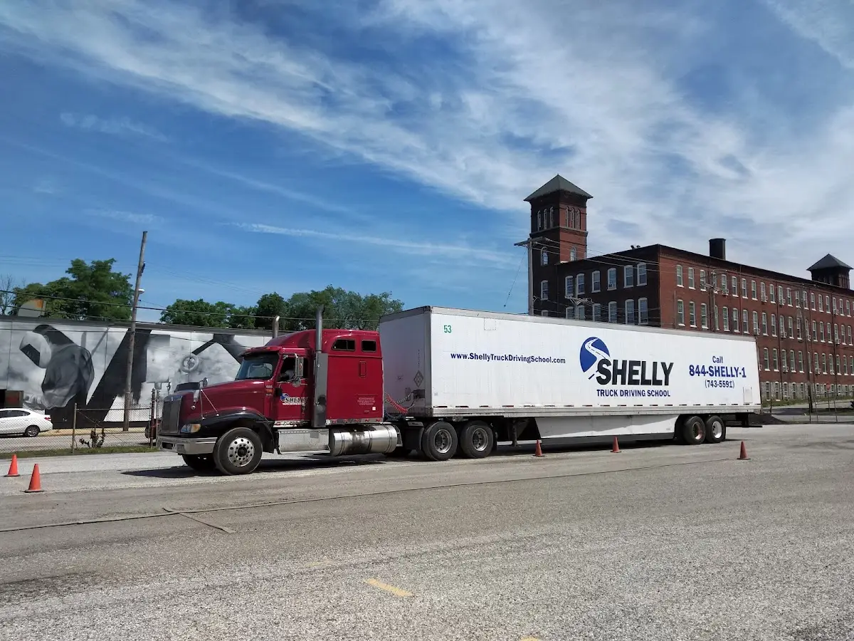Foto de la escuela de manejo Shelly Truck Driving School