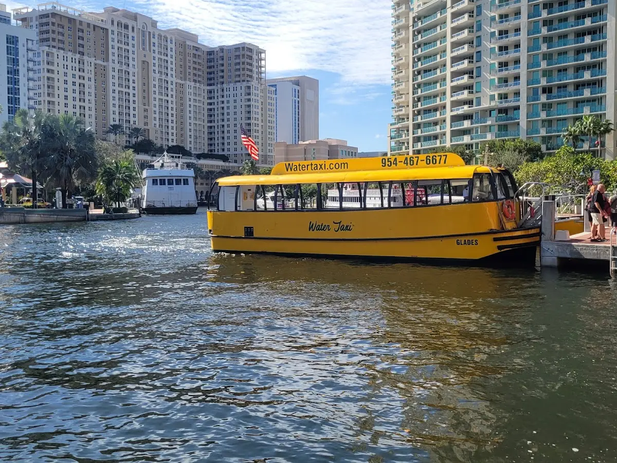 Imagen de Water Taxi Stop #F1